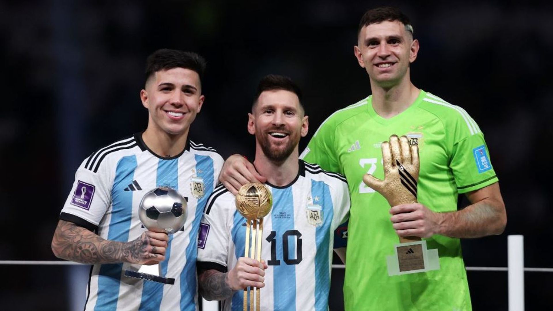 Biografi Emiliano Martínez, Kiper Kontroversial