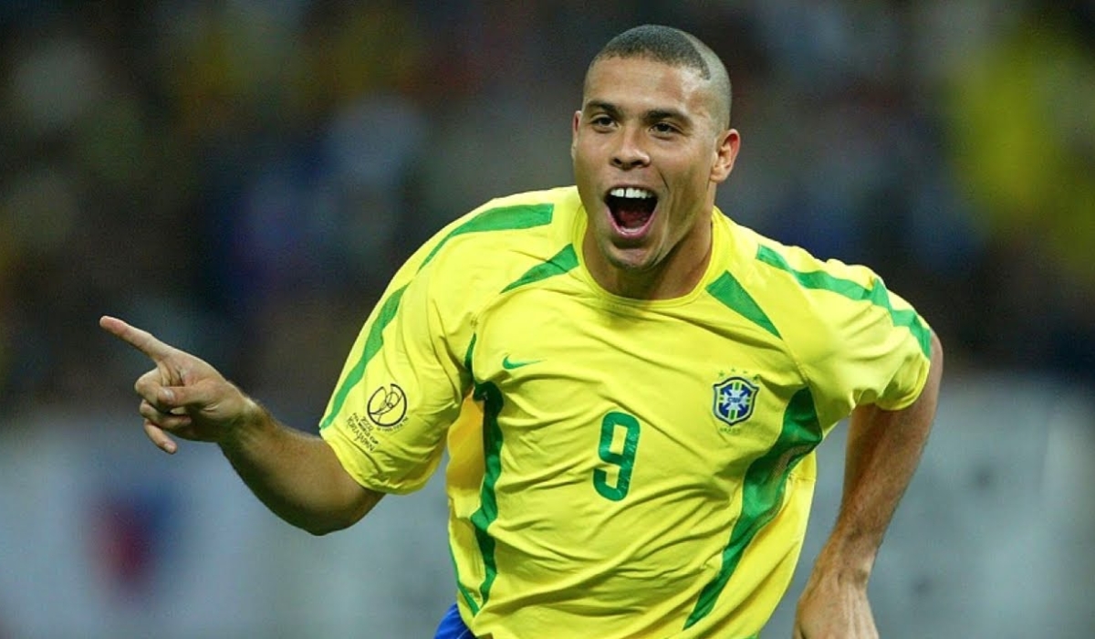 Ronaldo Nazário R9